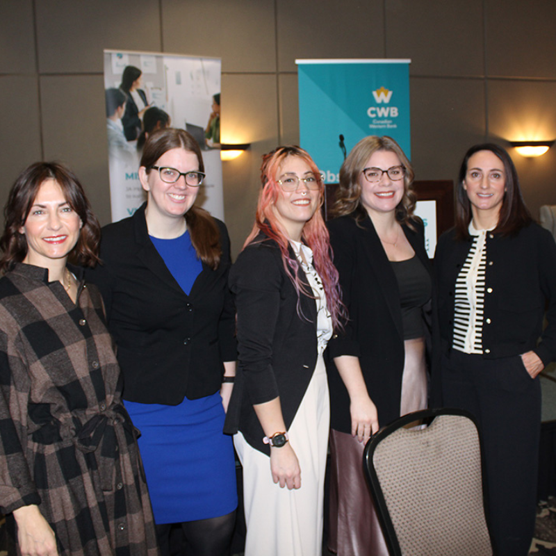 She LEADS Gallery 800x800