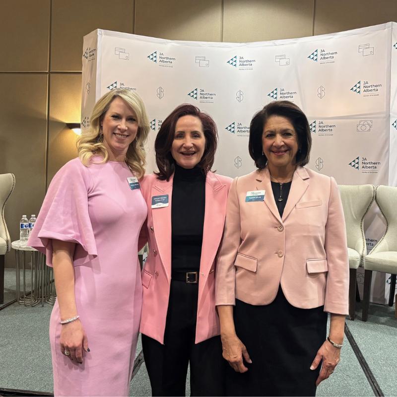 She LEADS Gallery 800x800 (2)